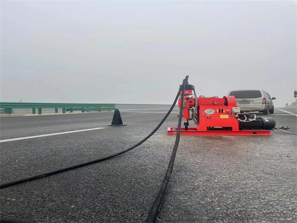 九合垸原种场马路路基路面开裂下沉注浆加固灌浆